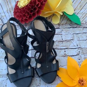 Jessica Simpson black shoes 8.5